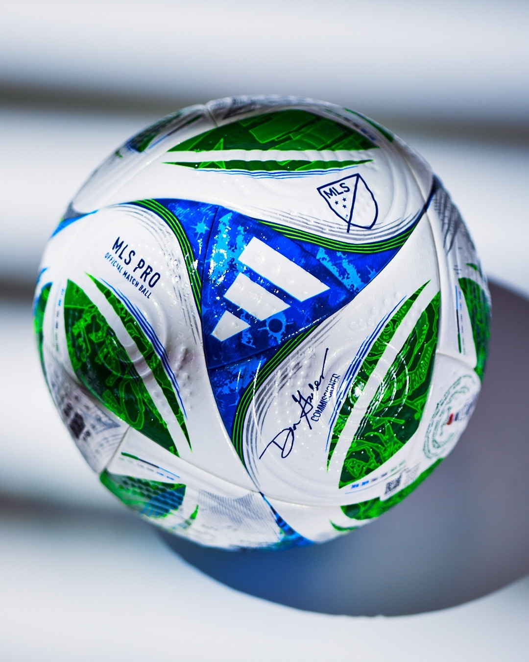 471822412_968214785210933_3977002031008131534_n.jpg Adidas MLS 2025 Football, Thermal Bonded – Premium Quality - Image 1